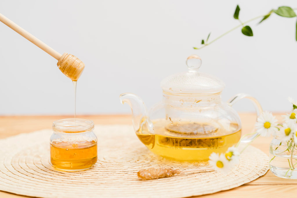 Start Your Day Right: The Amazing Benefits of Honey with Warm Water